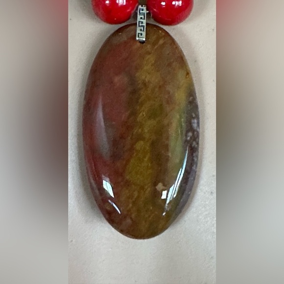 24 inch Coral and Wood bead necklace NWOT - Picture 6 of 11